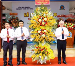 tặng hoa khai trương